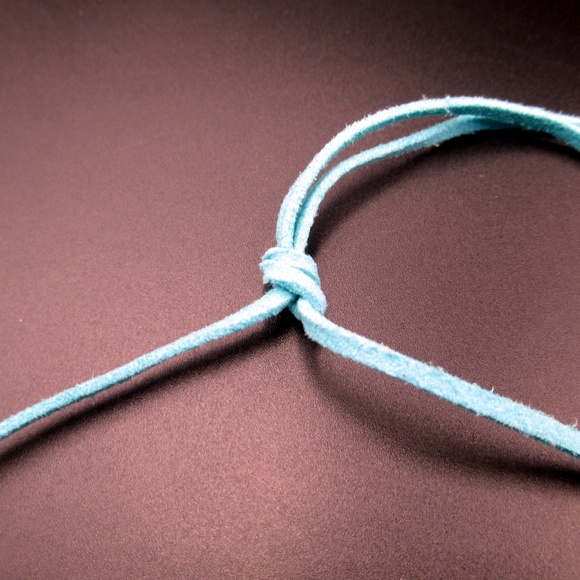 Blue Crystal Stone Leather Cord Necklace Hangs 15" - Picture 4 of 6